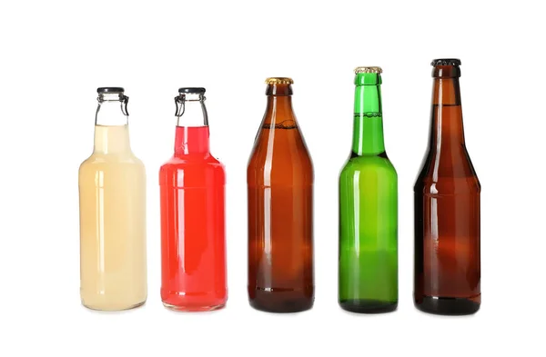 Flaskor Med Olika Alkoholhaltiga Drycker Vit Bakgrund — Stockfoto