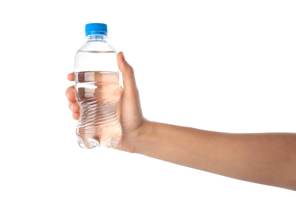 Frau Hält Plastikflasche Mit Wasser Auf Weißem Hintergrund — Stockfoto