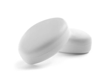 Beyaz arka planda sabun çubukları. Kişisel temizlik.