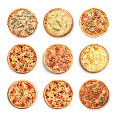Beyaz arka plan üzerinde üst görünümden farklı leziz pizzalar ile ayarla