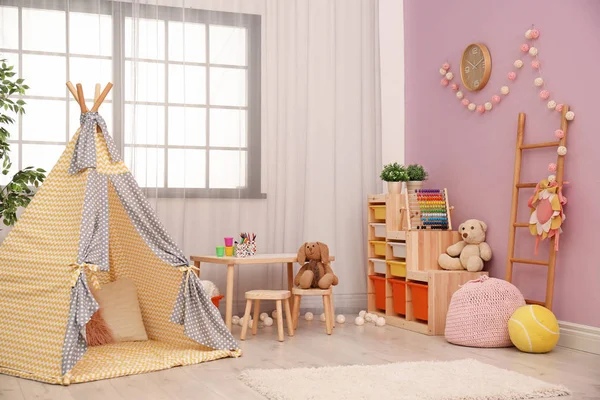 Quarto Berçário Moderno Interior Com Tenda Brincar Para Crianças — Fotografia de Stock