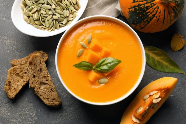 Flat Lay Composition Bowl Pumpkin Soup Gray Background — Stock Photo, Image