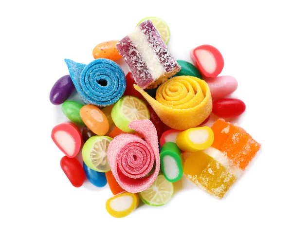 一堆美味的五颜六色的咀嚼糖果在白色背景 顶部视图 — 图库照片