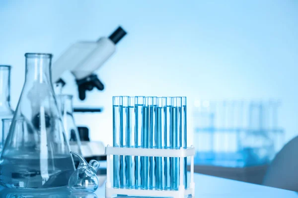 Laboratory Glassware Table Indoors Chemical Analysis — Stock Photo, Image