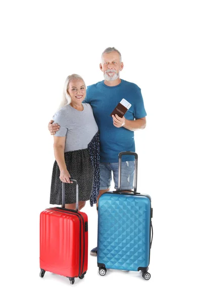 Casal Sénior Com Malas Perto Parede Colorida Viagem Férias — Fotografia de Stock