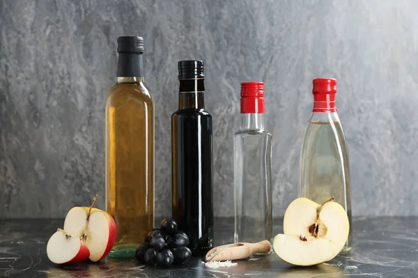 Composición Con Diferentes Tipos Vinagre Ingredientes Mesa — Foto de Stock