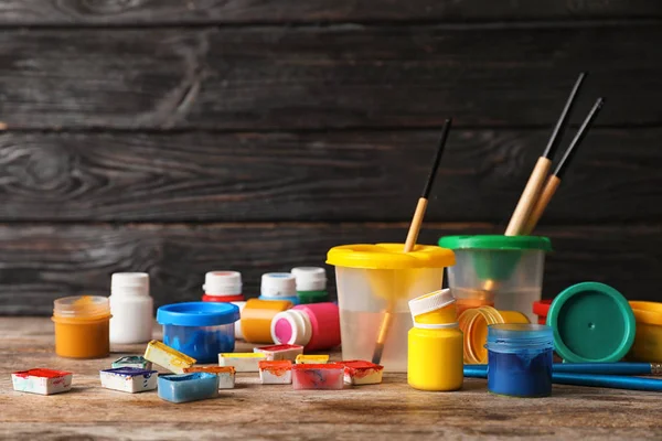 Conjunto Materiais Pintura Infantil Mesa Perto Parede Madeira Espaço Para — Fotografia de Stock