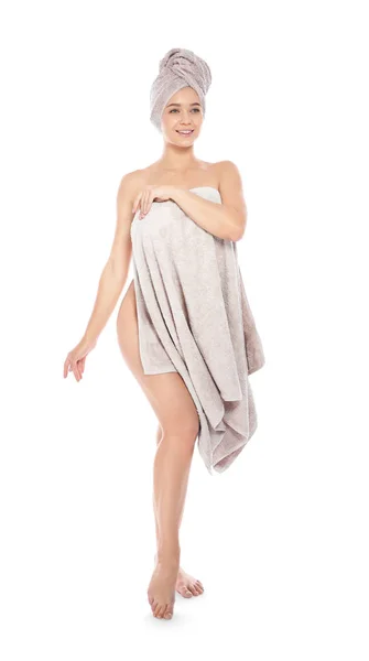 Ritratto Completo Giovane Bella Donna Con Asciugamani Sfondo Bianco — Foto Stock
