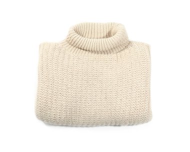 Sıcak sıcak kazak beyaz zemin üzerine, üstten görünüm katlanmış