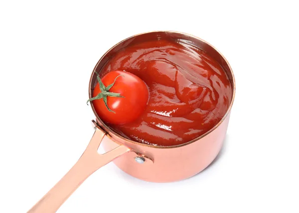 토마토 소스와 바탕에 냄비에 신선한 — 스톡 사진