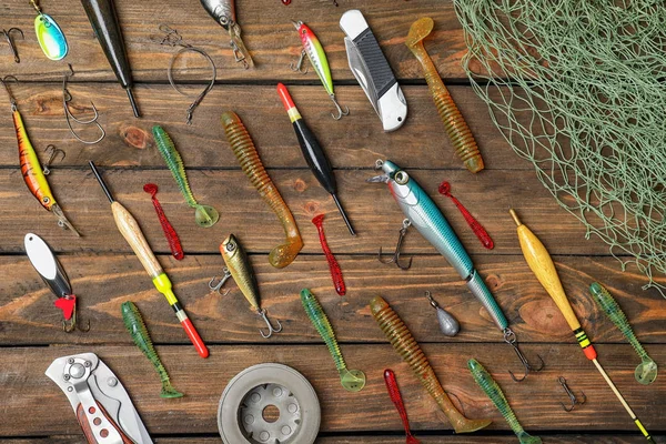 Composición Plana Con Equipo Pesca Sobre Fondo Madera — Foto de Stock