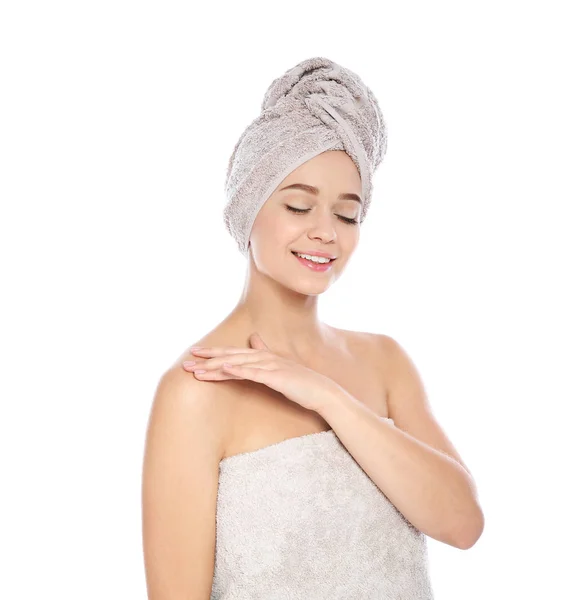 Retrato Jovem Mulher Bonita Com Toalhas Fundo Branco — Fotografia de Stock