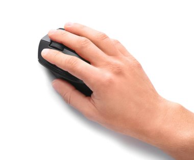 Bilgisayar fare beyaz zemin üzerine, üstten görünüm kullanan adam. Metin için yer