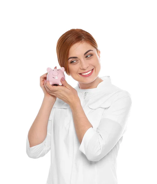 Retrato Médico Feminino Com Banco Porquinho Fundo Branco — Fotografia de Stock