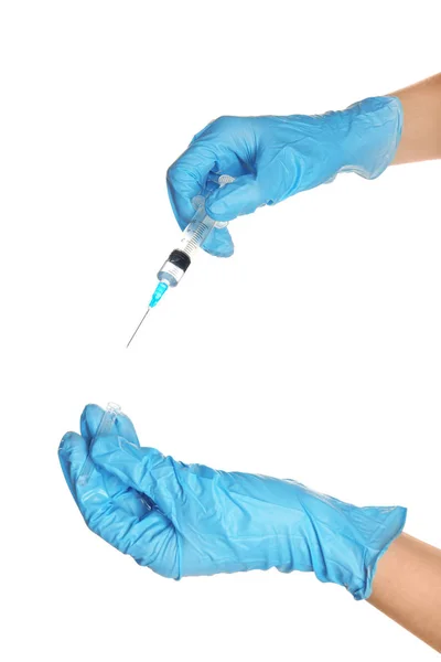 Arzt Medizinischen Handschuhen Mit Spritze Auf Weißem Hintergrund — Stockfoto