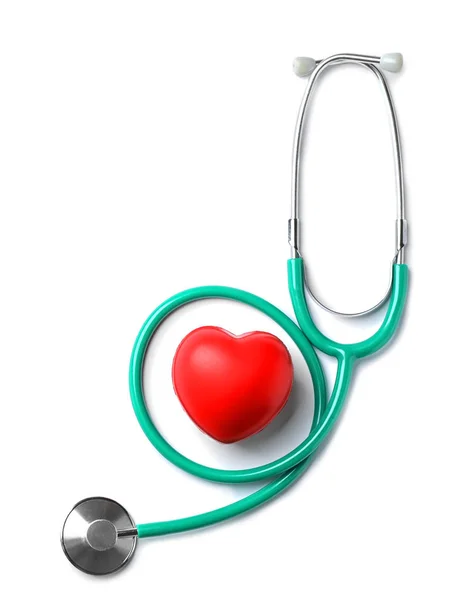 Stetoskop Nabız Kırmızı Kalp Beyaz Arka Plan Üstten Görünüm Üzerinde — Stok fotoğraf