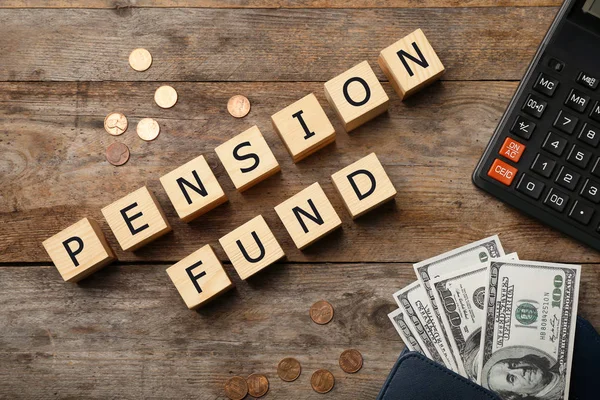 Composição Leigos Planos Com Palavras Fundo Pensão Dinheiro Calculadora Fundo — Fotografia de Stock