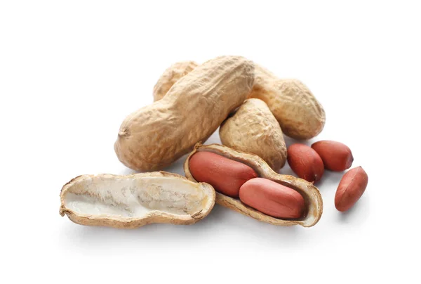 Rohe Erdnüsse Auf Weißem Hintergrund Gesunde Zwischenmahlzeit — Stockfoto