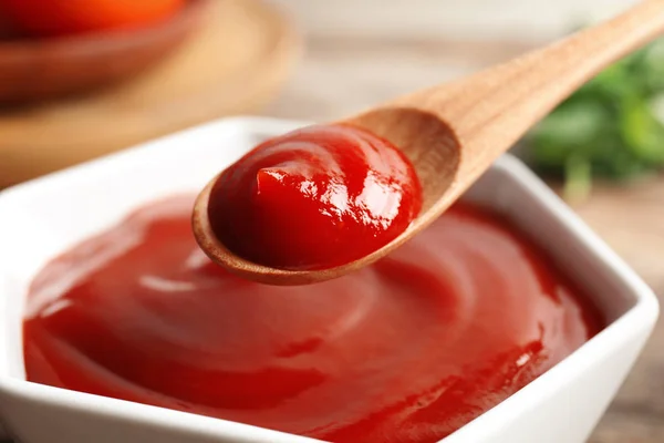 Spoon Bowl Homemade Tomato Sauce Table Closeup — Stock Photo, Image