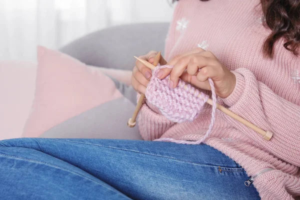 Young Woman Warm Sweater Knitting Home Closeup — Stock Photo, Image