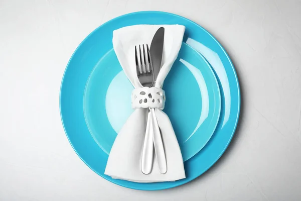 Plates Cutlery Napkin Light Background Top View Festive Dinner Setting — Stock Photo, Image