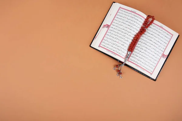 Perline Preghiera Musulmane Corano Spazio Testo Sfondo Colori Vista Dall — Foto Stock