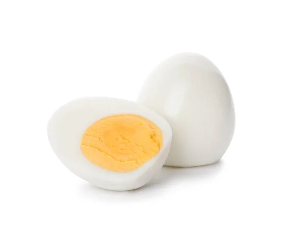 Huevos Cortados Cocidos Rodajas Sobre Fondo Blanco —  Fotos de Stock