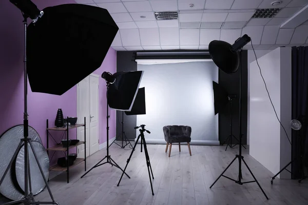 Interior Del Moderno Estudio Fotográfico Con Equipamiento Profesional — Foto de Stock