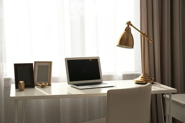 Stylish Workplace Laptop Table Office — Stock Photo, Image