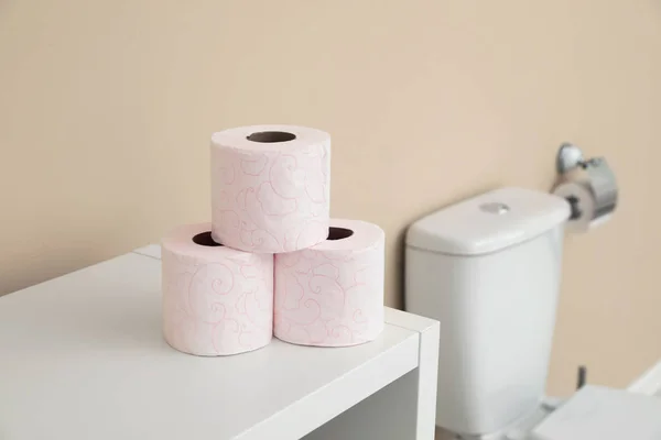 Toalett Papper Rullar Skåpet Badrummet — Stockfoto