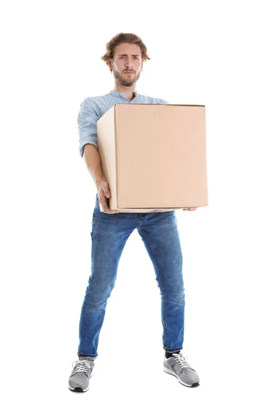 Retrato Comprimento Total Jovem Carregando Caixa Papelão Pesado Fundo Branco — Fotografia de Stock