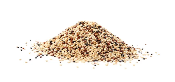 Pilha Sementes Quinoa Mista Fundo Branco — Fotografia de Stock