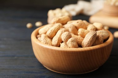 Fıstık kabuğu tablo ile kase