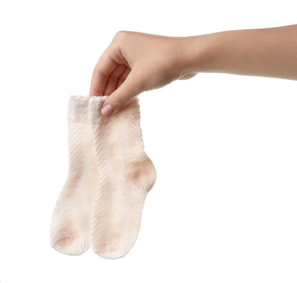 Žena Držící Roztomilé Dětské Ponožky Bílém Pozadí Closeup — Stock fotografie