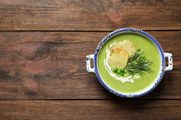 Soupe Désintoxication Aux Légumes Frais Faite Pois Verts Avec Croûtons — Photo