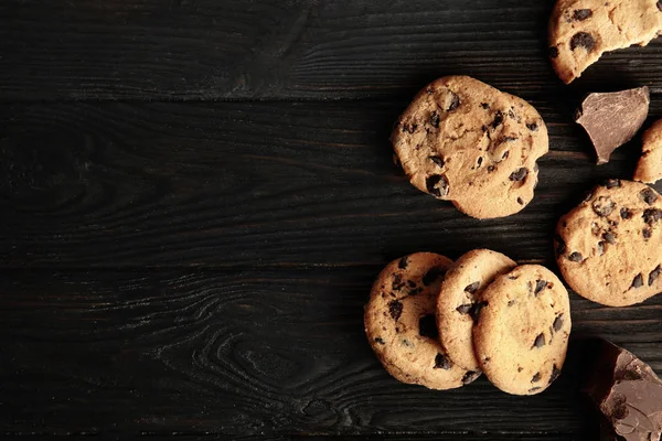 Ízletes Csokoládé Chip Cookie Kat Fából Készült Háttér Felülnézet Hely — Stock Fotó