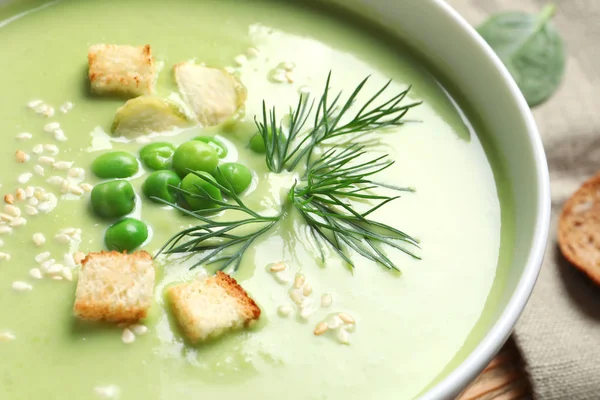 Minestra Fresca Disintossicazione Vegetale Base Piselli Verdi Con Crostini Piatto — Foto Stock