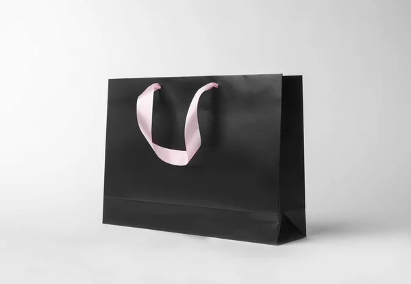 Shopping Bag Carta Con Manici Nastro Sfondo Bianco Mockup Design — Foto Stock