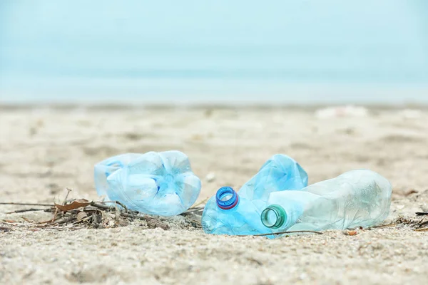 Gebruikte Plastic Flessen Strand Ruimte Voor Tekst Recycling Van Probleem — Stockfoto