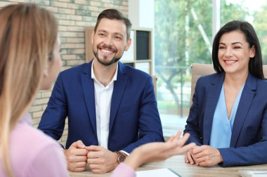 İnsan kaynakları başvuru Office ile iletken iş görüşmesi komisyon