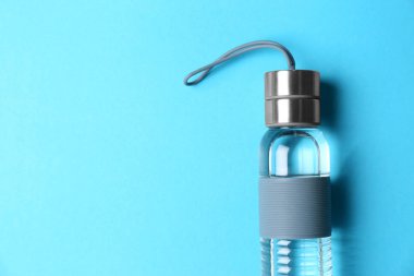 Spor şişe renk arka plan, üstten görünüm üzerinde metin alanı olan