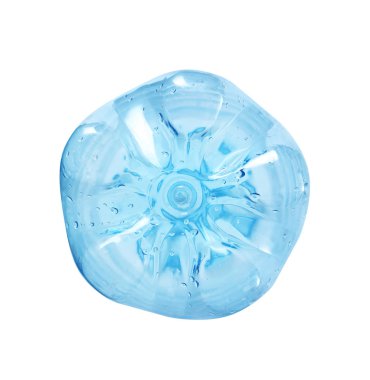 Beyaz arka planda, alt görünümü boş plastik şişe. Geri dönüşüm sorunu