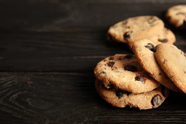 Sabrosas Galletas Con Chispas Chocolate Sobre Mesa Madera Espacio Para — Foto de Stock