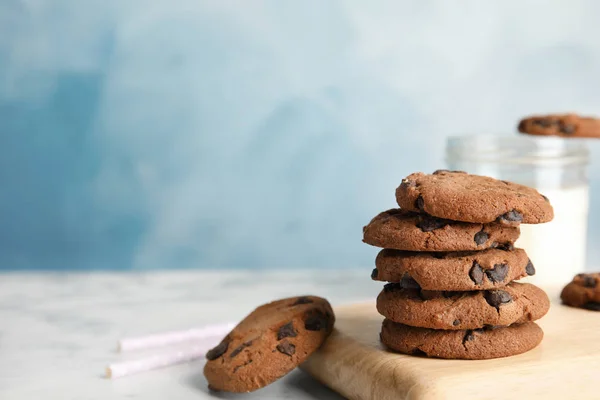 Wooden Board Stack Tasty Chocolate Chip Cookies Table Space Text — Stock Photo, Image