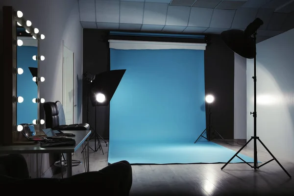 Moderno Estudio Fotografía Interior Con Equipo Iluminación Profesional — Foto de Stock