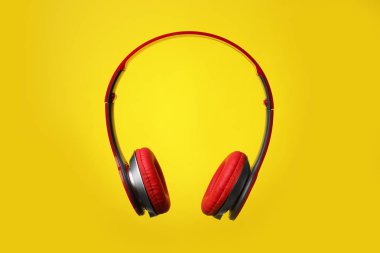 Renk arka plan üzerinde etkilidirler ile modern şık kulaklıklar