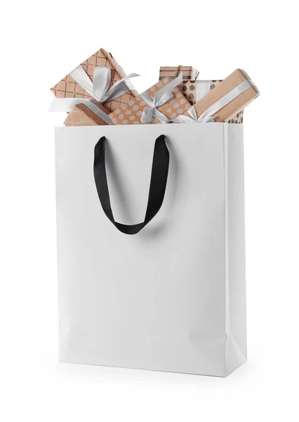 Papiereinkaufstasche Mit Henkeln Voller Geschenkboxen Auf Weißem Hintergrund Mock Für — Stockfoto