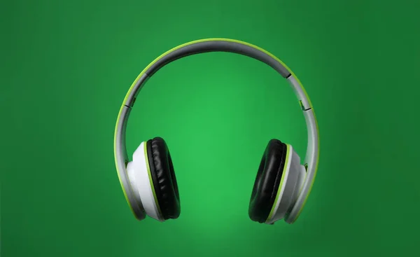 Stílusos Modern Fejhallgató Fülvédő Színes Háttérrel — Stock Fotó