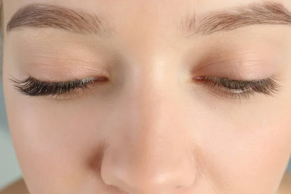 Young Woman Beautiful Eyelashes Closeup Extension Procedure — Stock Photo, Image