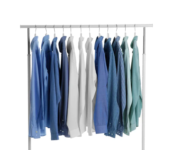 Homens Roupas Penduradas Armário Rack Contra Fundo Branco — Fotografia de Stock